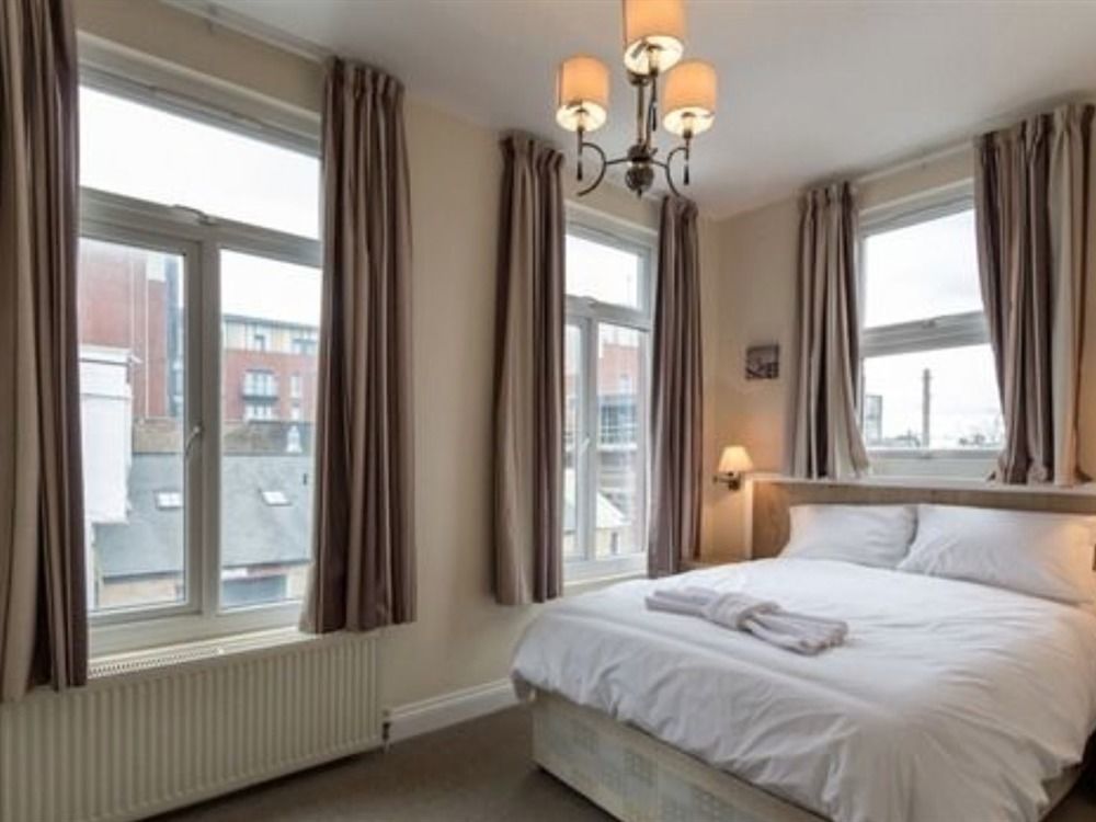 Acton Hill Hotel إيلينغ المظهر الخارجي الصورة